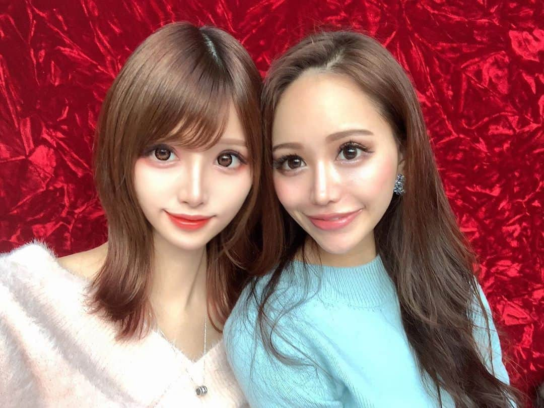 桜ゆみさんのインスタグラム写真 - (桜ゆみInstagram)「. ブラシでふわっと載せてたパウダーもやめて ノーファンデにしたら肌の調子がとてもいい😍 ただ、色が黒い😕😕😕笑 夏になったらもっと黒くなってしまう🥳 .  #stellato #ステラート #ステラート白金台 #白金台カフェ #白金台グルメ #アフタヌーンティー #オランジェリー #港区カフェ #プラチナ通り #桜咲乃愛 #桜ゆみ #歌舞伎町 #歌舞伎町キャバ嬢」1月6日 18時46分 - yumi.sakura1111