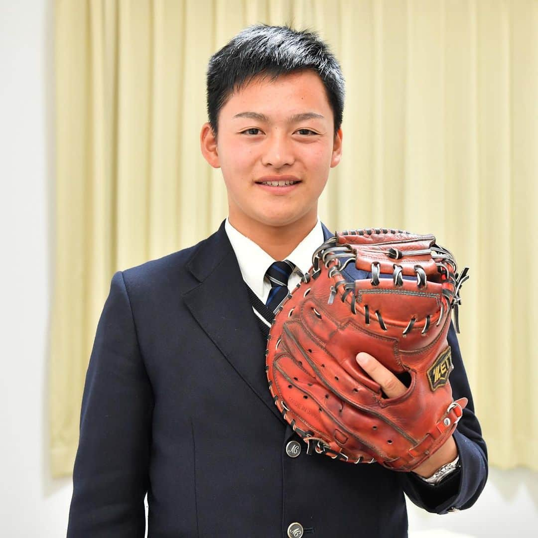 東北楽天ゴールデンイーグルスさんのインスタグラム写真 - (東北楽天ゴールデンイーグルスInstagram)「⚾️ 新入団選手が泉犬鷲寮に入寮しました✨✨ それぞれ思い思いのグッズを持って記念撮影📸 #rakuteneagles #写真もイープレで #小深田大翔  #黒川史陽  #津留﨑大成  #武藤敦貴  #福森耀真 #瀧中瞭太  #水上桂  #江川侑斗 #小峯新陸  #山﨑真彰  #澤野聖悠」1月6日 18時47分 - rakuten_eagles