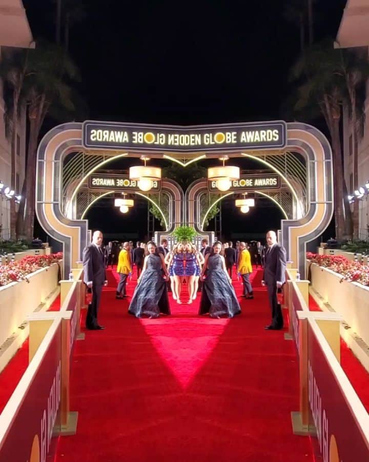 ユリサのインスタグラム：「Feeling sassy ✦  at Golden globes's red carpet❤ 今年も沢山のスターが歩いたこのレッドカーペット… 2020年早々、何か運気上がりそう🥰  #goldenglobes #goldenglobes2020 #すーぐランウェイごっこ始める #邪魔にならないようどいてくれる #さすがLA」