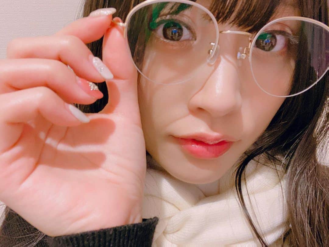 根岸愛さんのインスタグラム写真 - (根岸愛Instagram)「👓 久々めがねぎし🤓💕 JINSで買った〜🥳 #JINS #glasses #メガネ #眼鏡 #眼鏡女子 #伊達眼鏡」1月6日 19時53分 - negishiai927
