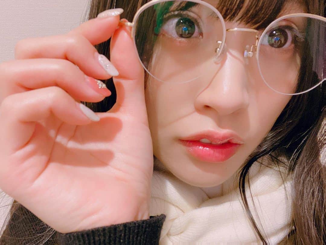 根岸愛のインスタグラム：「👓 久々めがねぎし🤓💕 JINSで買った〜🥳 #JINS #glasses #メガネ #眼鏡 #眼鏡女子 #伊達眼鏡」
