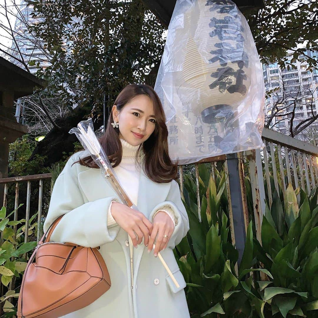 山下美咲のインスタグラム：「. 初詣⛩ . 冬休みかなりのんびりしてしまったので 今日から気を引き締めて頑張ります✨ . . #愛宕神社#初詣」