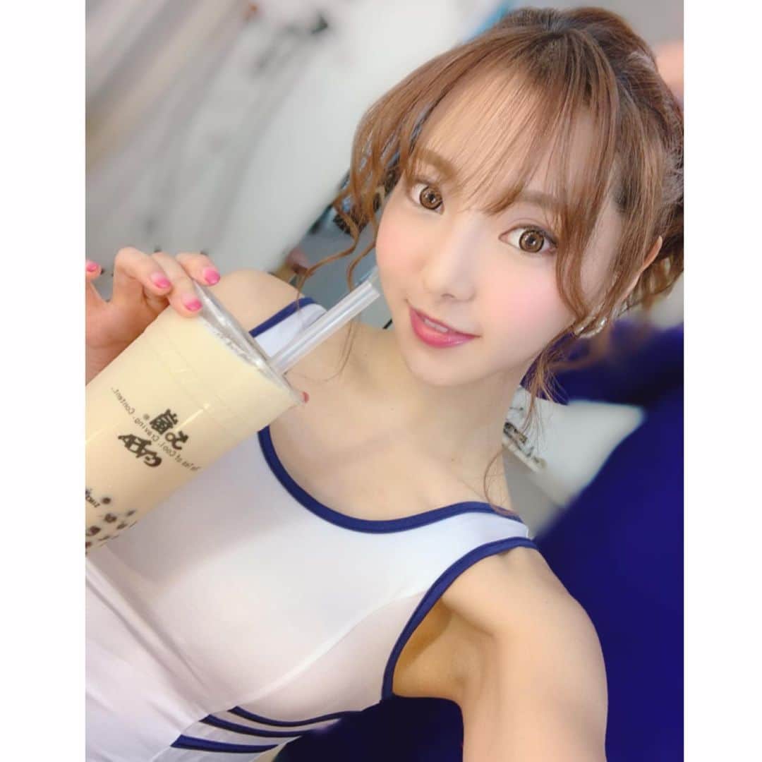 輝月あんりのインスタグラム：「2月1日的活動的通知💗  快來看我💁‍♀️💓 📫: avpierrot@yahoo.com」