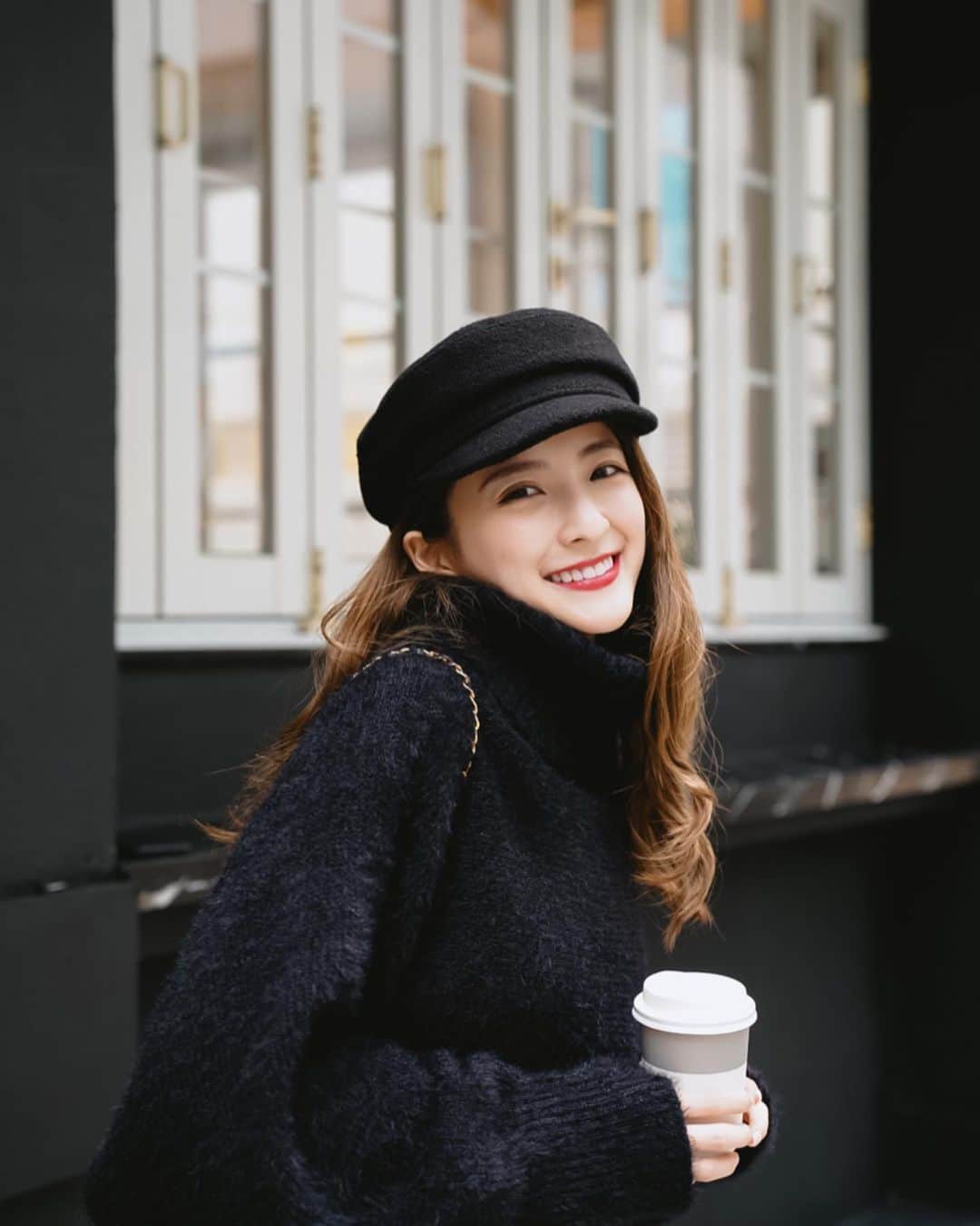 Giann Chanのインスタグラム：「新一年最開心一定是弄了美白瓷貼 還是收到好多人查詢🔍  所有Q&A 已經放到主頁highlights " Veneers 🦷 "  有問題隨時留言問吧 . . . #2020 #Happynewyear #美白牙齒 #Teethwhitening  #HKcafe」