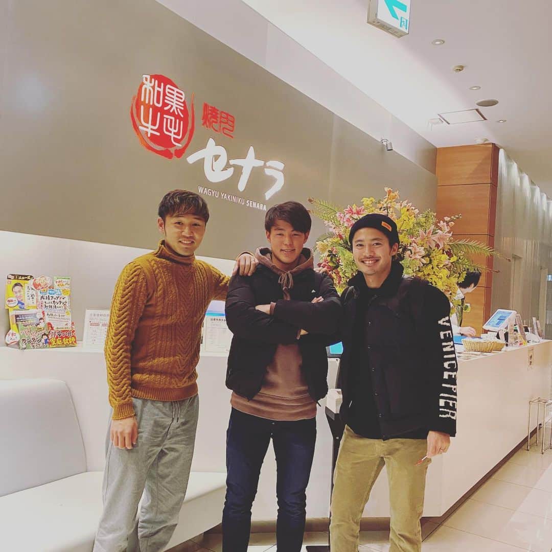 大山啓輔のインスタグラム：「. 寂しいなぁ〜 . #バラダ会 #最後の晩餐 #3年間世話になりすぎた #別れの季節はツライなぁ #ありがとうアキミ #ありがとうカズアキ #それぞれ頑張ろう」