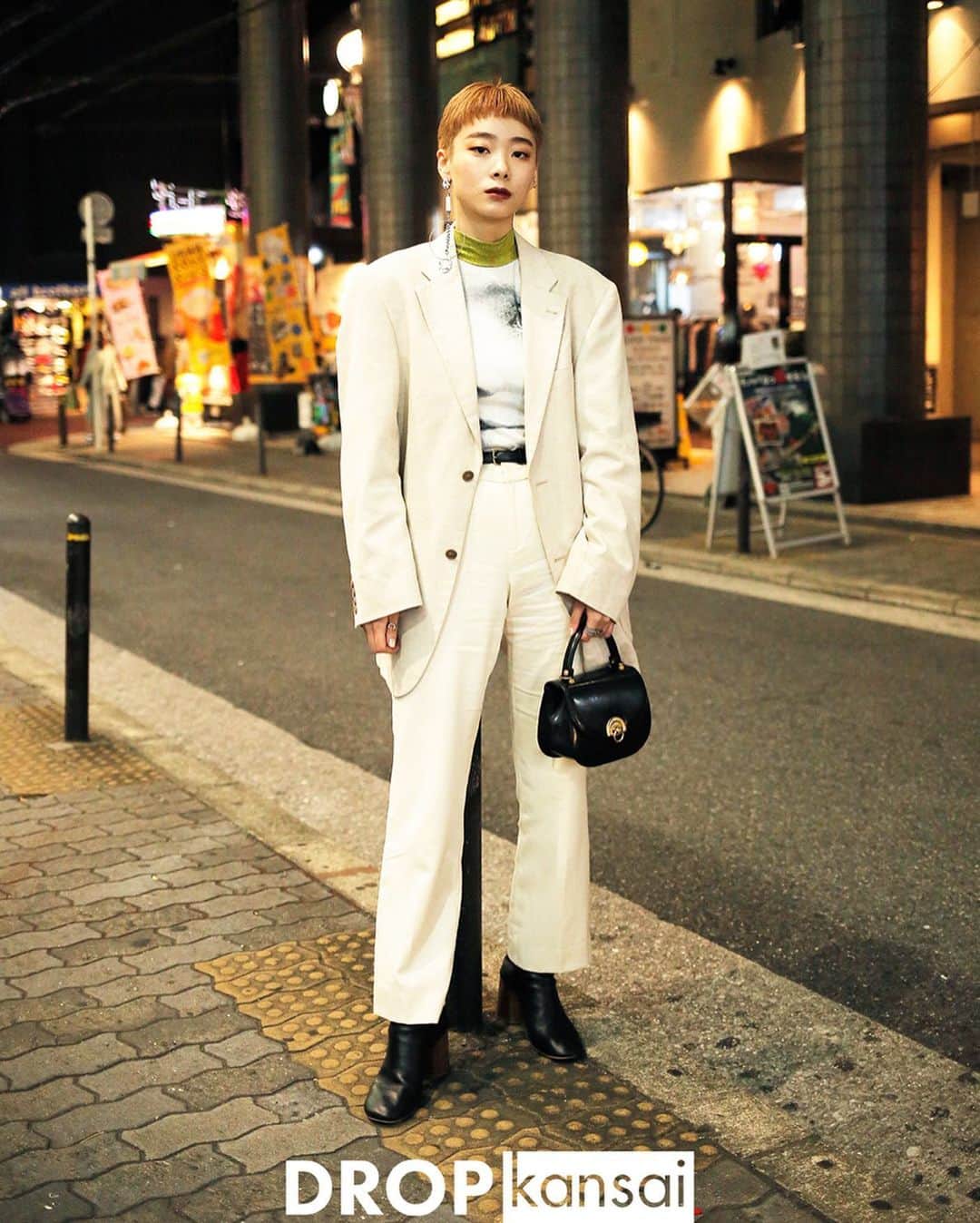 Droptokyoさんのインスタグラム写真 - (DroptokyoInstagram)「KANSAI STREET STYLES @drop_kansai  #streetstyle#droptokyo#kansai#osaka#japan#streetscene#streetfashion#streetwear#streetculture#fashion#関西#大阪#ストリートファッション#fashion#コーディネート#tokyofashion#japanfashion Photography: @drop_kansai」1月6日 21時12分 - drop_tokyo