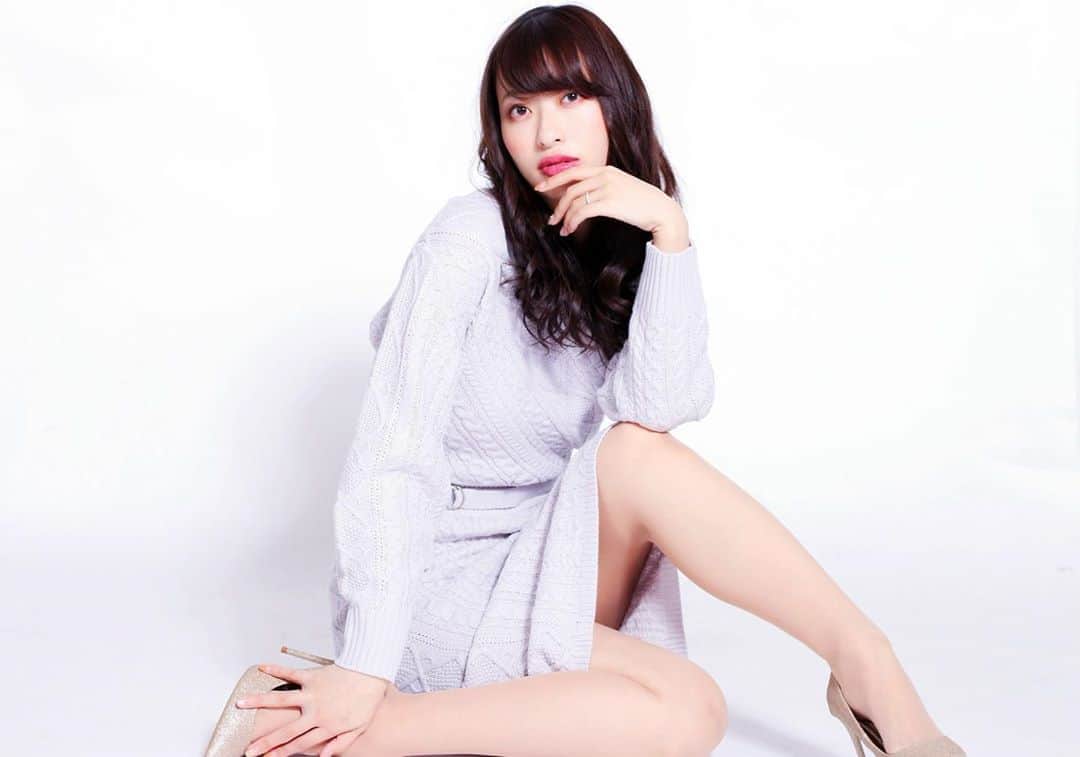 倉持由香のインスタグラム：「大人っぽく撮っていただいたやつ」