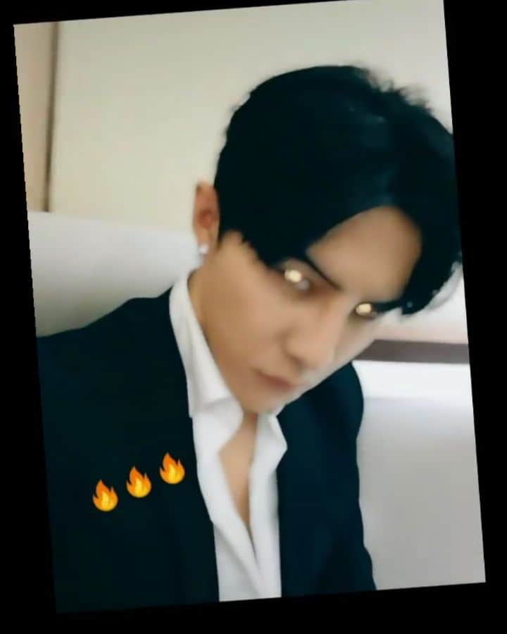 ダンソン・タンのインスタグラム：「👀👀👀🔥🔥🔥 #DT #HOTHEART #唐禹哲」