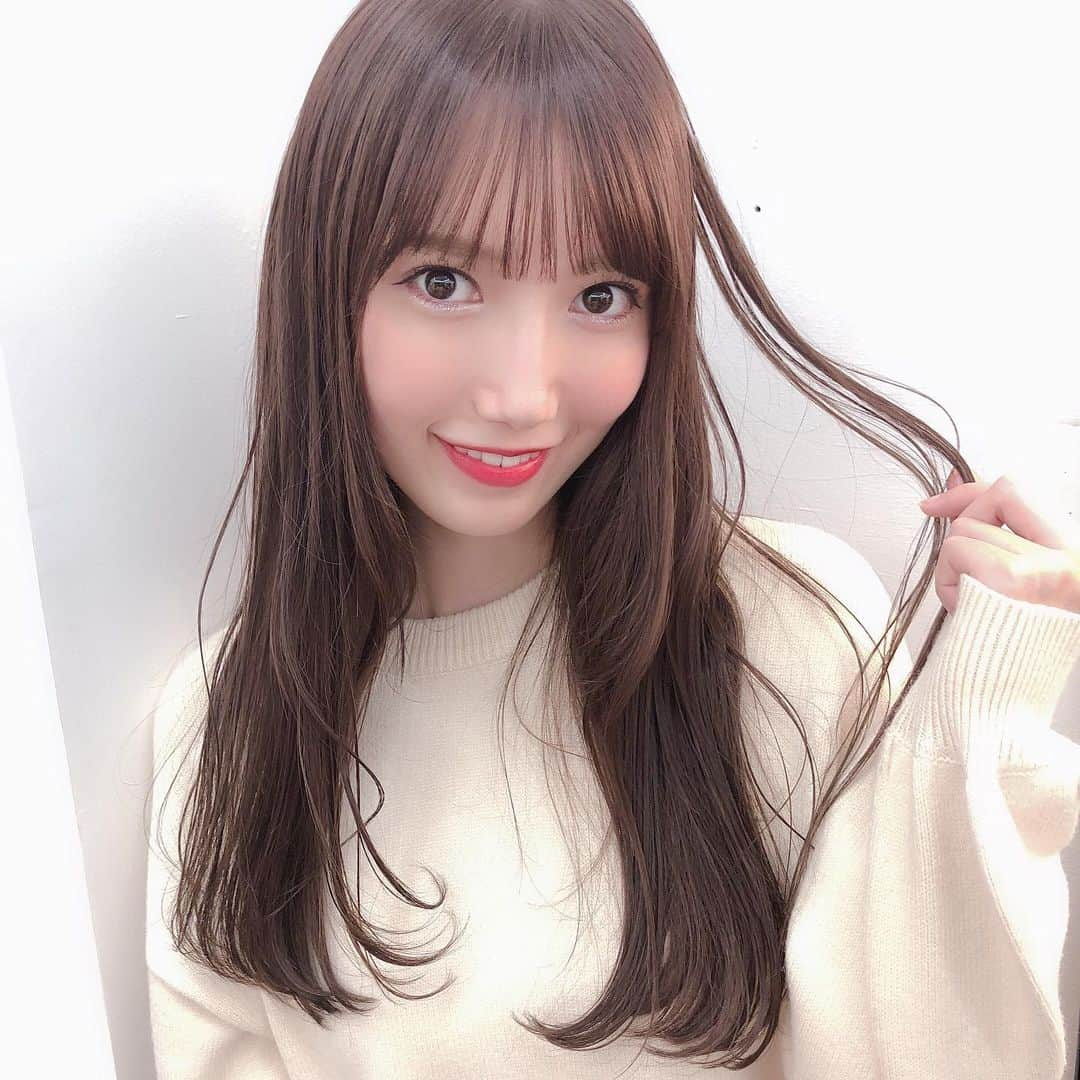 田中菜津美さんのインスタグラム写真 - (田中菜津美Instagram)「髪色変えた😊 この色めっちゃすきー✨ . 卒業公演前に綺麗にしてもらえてよかった！ . #ootd #hair #haircolor #hairstyle  #髪色 #ヘアカラー #ベージュカラー」1月6日 22時26分 - natsumitanaka_0810