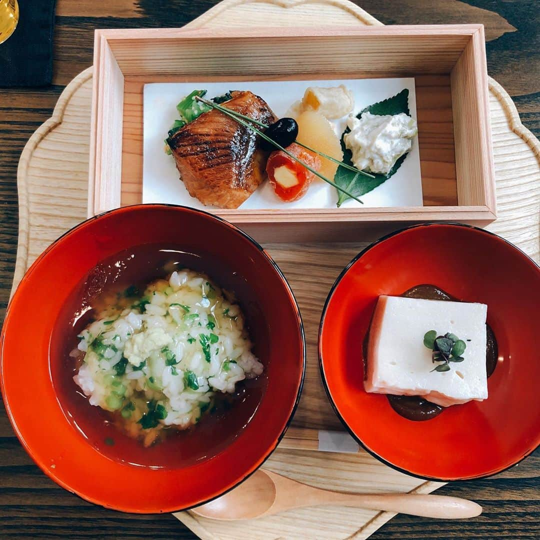 山本浩未さんのインスタグラム写真 - (山本浩未Instagram)「一日早く七草粥🍚🌱 さすが、美味しゅうございました😋」1月6日 22時48分 - hiromicoy