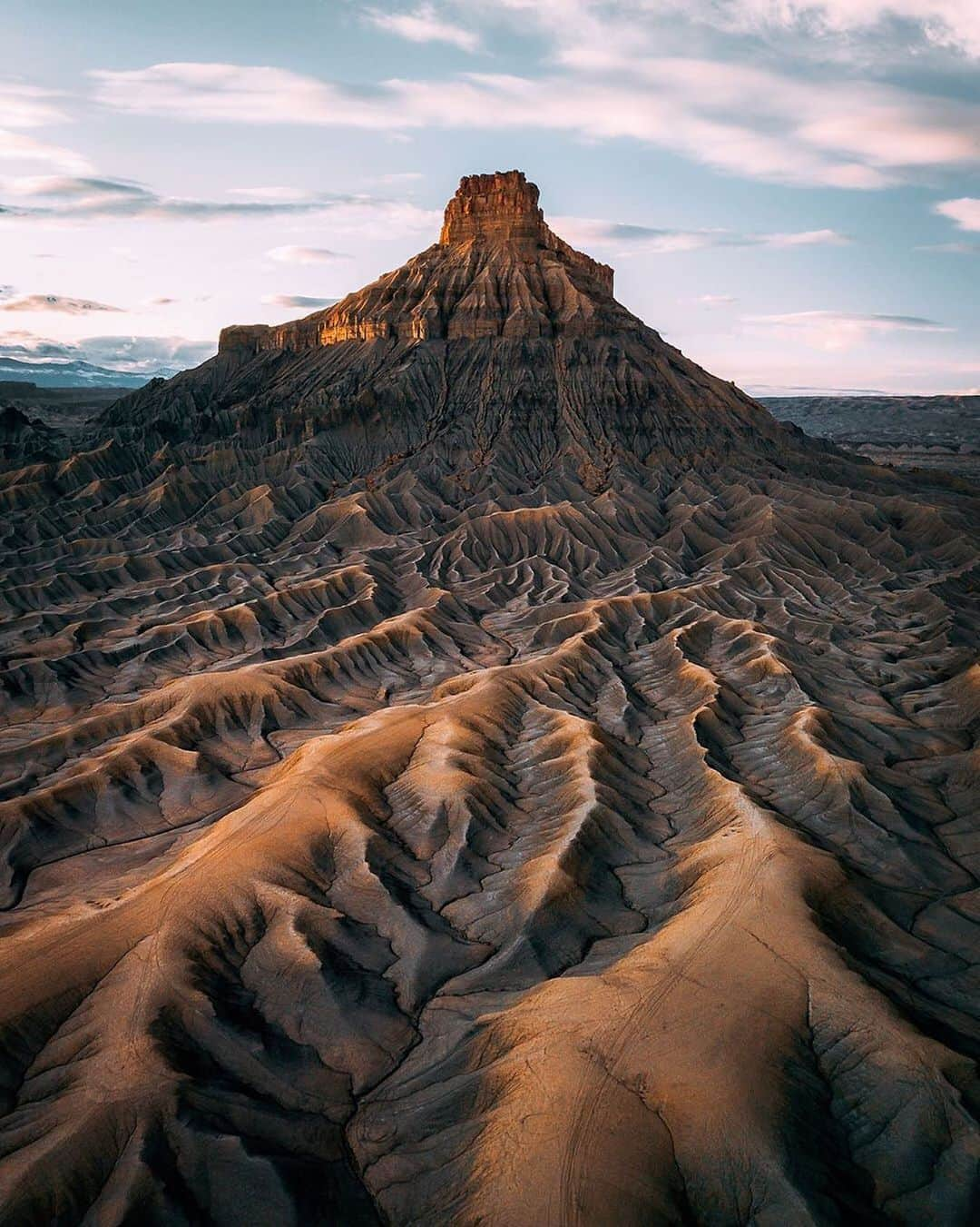 PolarProさんのインスタグラム写真 - (PolarProInstagram)「Photo of the Day: Feeling so wavy | Shot on #DJI #MavicPro #CinemaSeries | 📸: @josemostajo」1月3日 2時14分 - polarpro