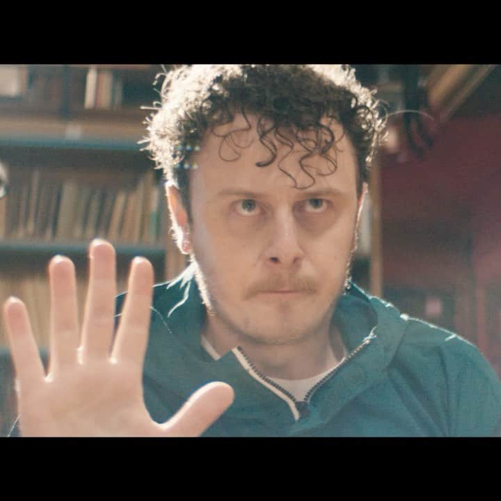 Norman Thavaudのインスタグラム：「DEMAIN 17H sur ma chaîne YouTube, je sors ma nouvelle série « Le Talisman » produite en indépendant et réalisée par @ludovik. Qui sera prêt ? 🧿」