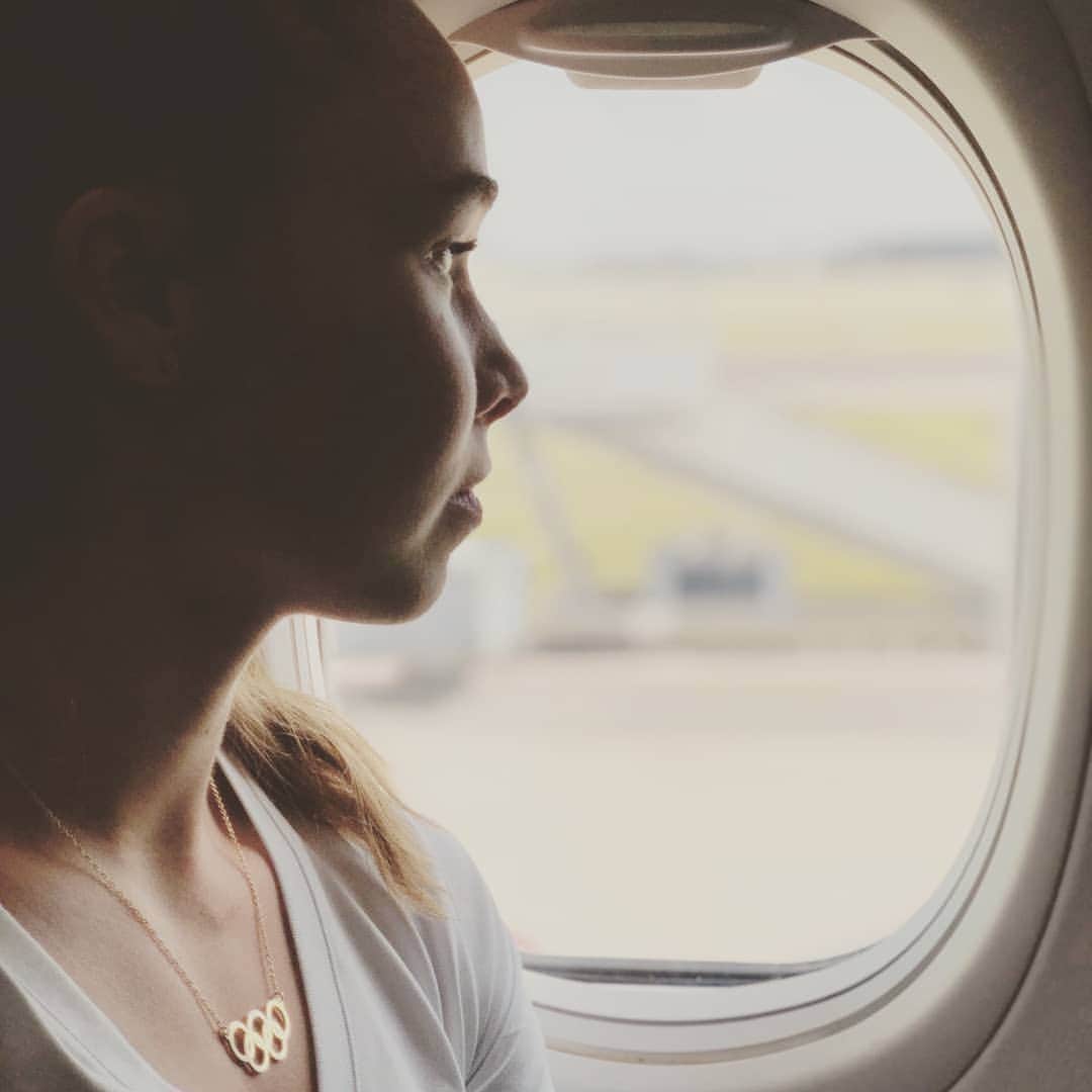 エイトォーラ・トールズドッティルのインスタグラム：「☆2020 The Olympic Year!☆ Looking forward to see what this year will bring. Ready to give it my all to have a shot at the Olympics in Tokyo. The year 2019 was a rough year for me. Had to go through very difficult moments but that's life...... At the end of the road it will only make me a better person. But ofcourse there were also a few big highlights that I will cherisch forever! My heart warms up at the thought of the people that stood by my side through my best and my worst days, thank you so much♡  Wishing you all a beautiful 2020. May all you're dreams may come true!💟」