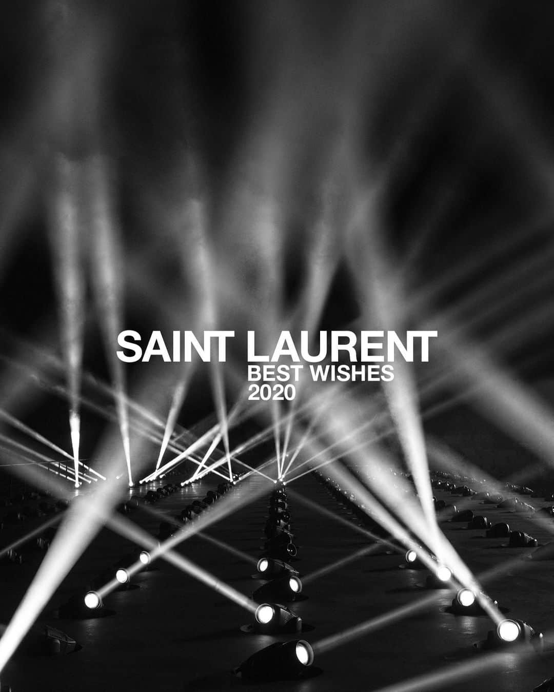 サンローランさんのインスタグラム写真 - (サンローランInstagram)「BEST WISHES ⠀⠀⠀⠀⠀⠀⠀⠀⠀ ⠀⠀⠀⠀⠀⠀⠀⠀⠀⠀⠀⠀⠀⠀⠀⠀⠀⠀ #YSL #SaintLaurent #YvesSaintLaurent @anthonyvaccarello」1月3日 3時01分 - ysl