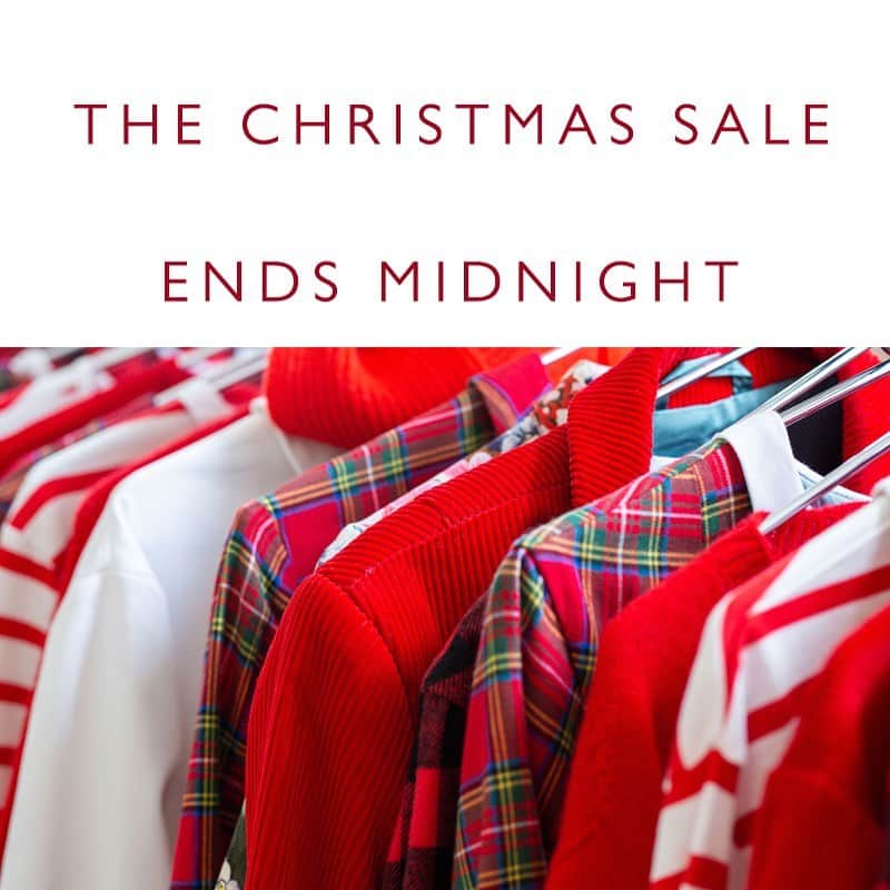 キャベジズ&ローゼズのインスタグラム：「Last few hours of the sale!  #hurry #lastchance #bargainshopper #livinglifebeautifully #cabbagesandroses #cabbagesandrosesfashion #januarysale」