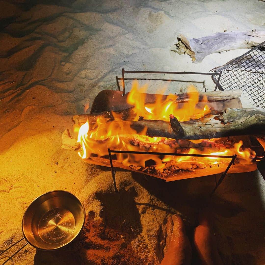 大和一孝さんのインスタグラム写真 - (大和一孝Instagram)「生きてる感じがする！サイコーです！  #焚火会 #無人島 #キャンプ」1月2日 19時23分 - yamato_kazutaka