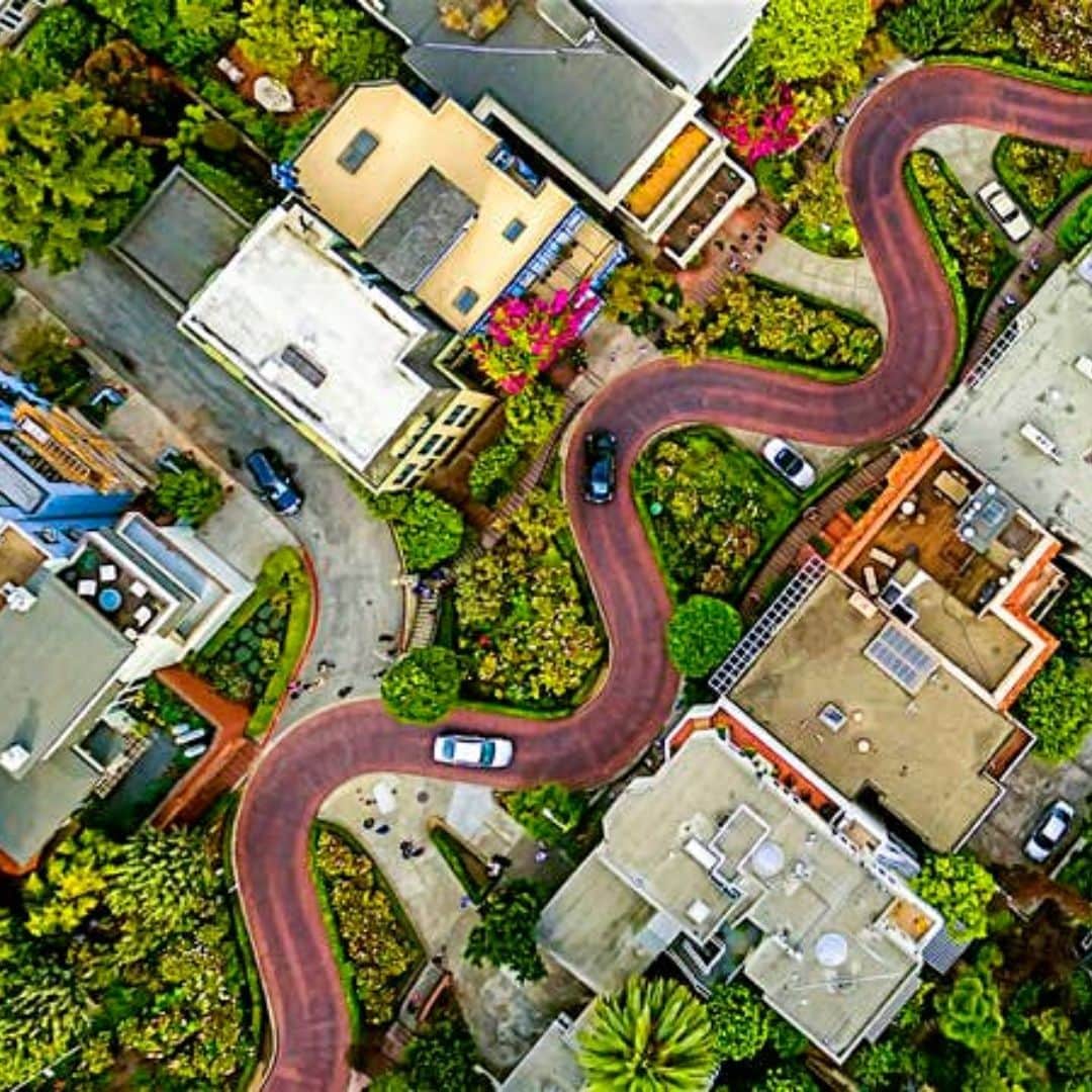 Lonely Planetのインスタグラム：「2020 is set to be the year of #sustainabletravel, with more destinations than ever pushing environmental and overtourism concerns to the top of the priorities list. If being more responsible in your travel habits is one of your goals for the new year, tap our bio link for our top tips on how to do zero waste whilst on the road.」
