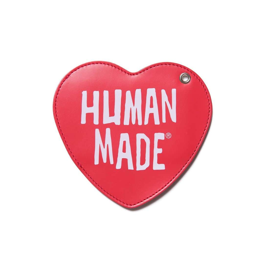 HUMAN MADEさんのインスタグラム写真 - (HUMAN MADEInstagram)「"HEART LEATHER PASS CASE" now available in store and online. www.humanmade.jp﻿ ﻿ ハート型のレザーパスケースです。裏側のクリアフォルダにカードが差し込めるデザインです。﻿ Leather Heart-shaped leather pass case. Cards are inserted into the clear folder. ﻿ ﻿ 2020年1月1日（水）より、2020春夏SEASON19のデリバリーがスタートしました。﻿ HUMAN MADE® SS20 first delivery now online and in store. www.humanmade.jp international shipping available.」1月2日 20時31分 - humanmade