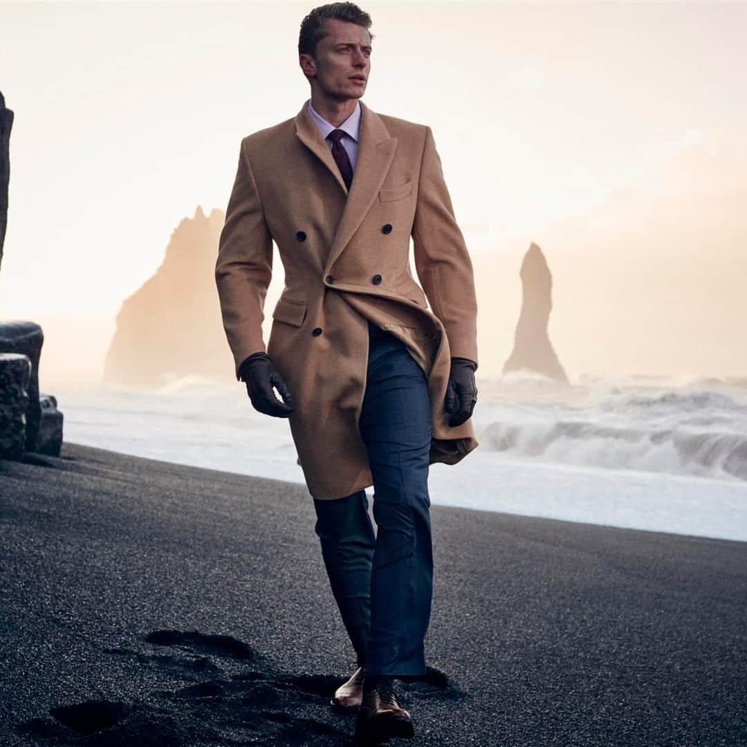 のインスタグラム：「This baby camel hair overcoat is now available in our winter sale with 30% off. Shop in store and online now.  #sale #wintersale #30%off #overcoat #wintercoat」
