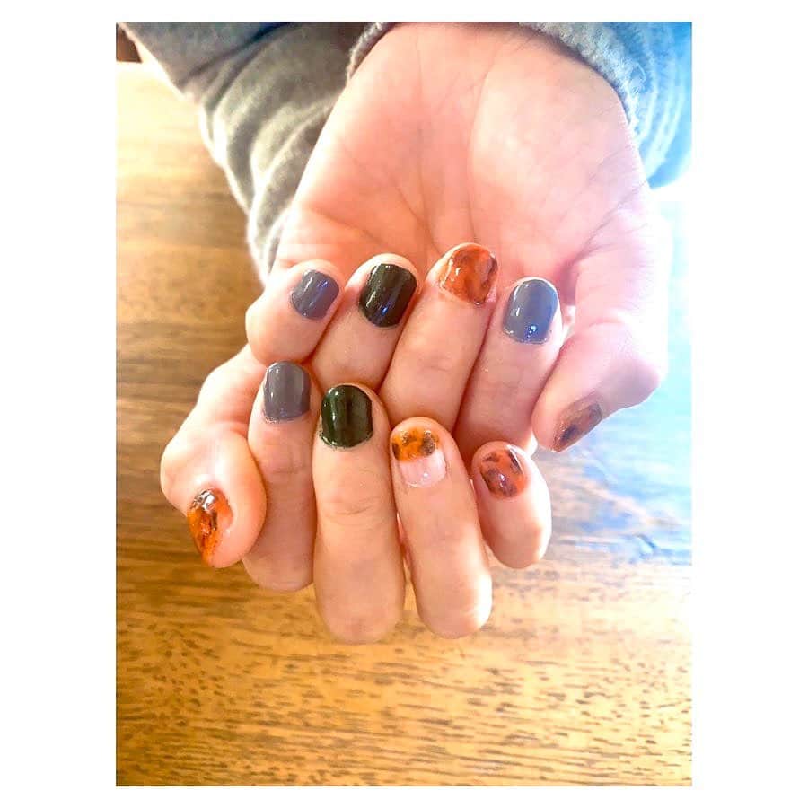 小林由佳のインスタグラム：「Self Nail  3日でこのありさま」