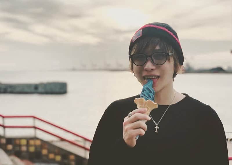 タケヤキ翔さんのインスタグラム写真 - (タケヤキ翔Instagram)「ソフトクリーム食べる？」1月2日 21時50分 - takeyakisyou