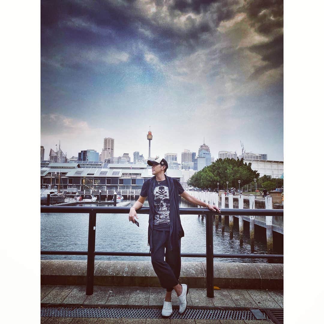 リュ・シウォンのインスタグラム：「. . #Happy New Year✔😉📌 .」