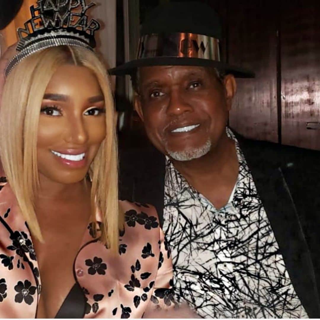 ネネ・リークスのインスタグラム：「#lifeoftheleakes #familytime」
