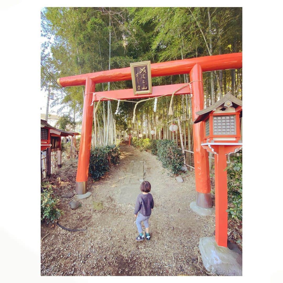 Caravanのインスタグラム：「2020.01.02.  実家に挨拶&初詣。」
