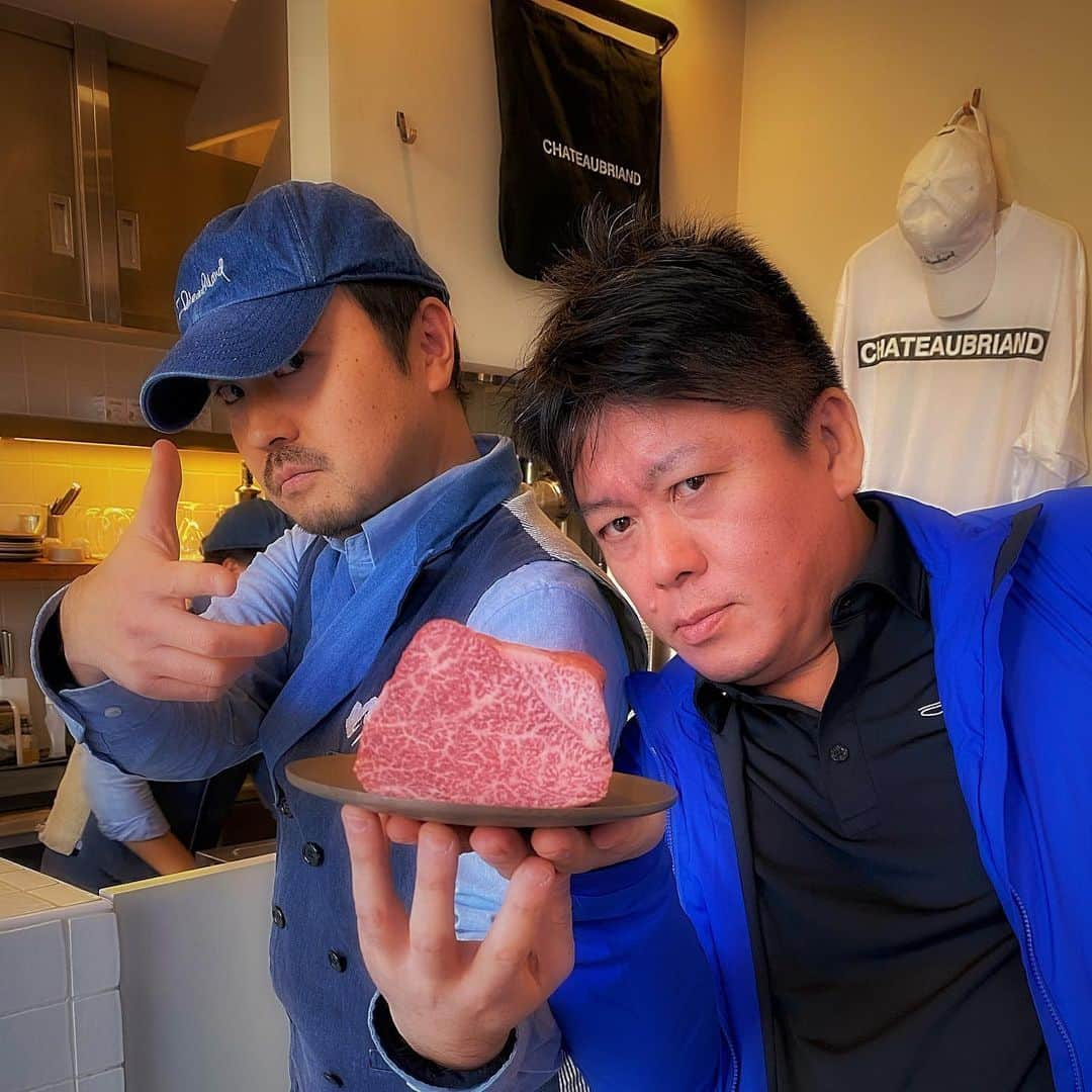 堀江貴文さんのインスタグラム写真 - (堀江貴文Instagram)「#wagyumafia #wagyu #cutletsandwich #chateaubriand #世界で一番高いカツサンド #お正月の営業も絶好調！」1月3日 0時05分 - takapon_jp