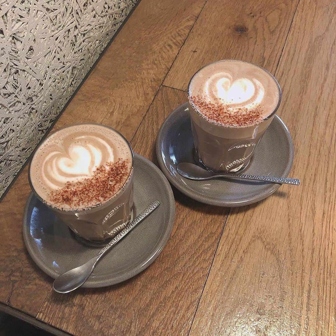 柏山奈々美のインスタグラム：「cafe…😌 #cafe #カフェ #カフェ巡り　#カフェ好き #cafestagram  #cafelatte  #인스타그램 #카페 #카페스타그램 #카페그램」
