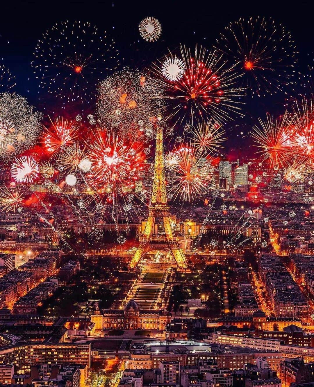 Wonderful Placesさんのインスタグラム写真 - (Wonderful PlacesInstagram)「New Year in Paris ✨❤️❤️🎊🎊✨ . Picture by ✨✨@katia_mi✨✨ #wonderful_places for a feature ❤️」1月3日 0時38分 - wonderful_places