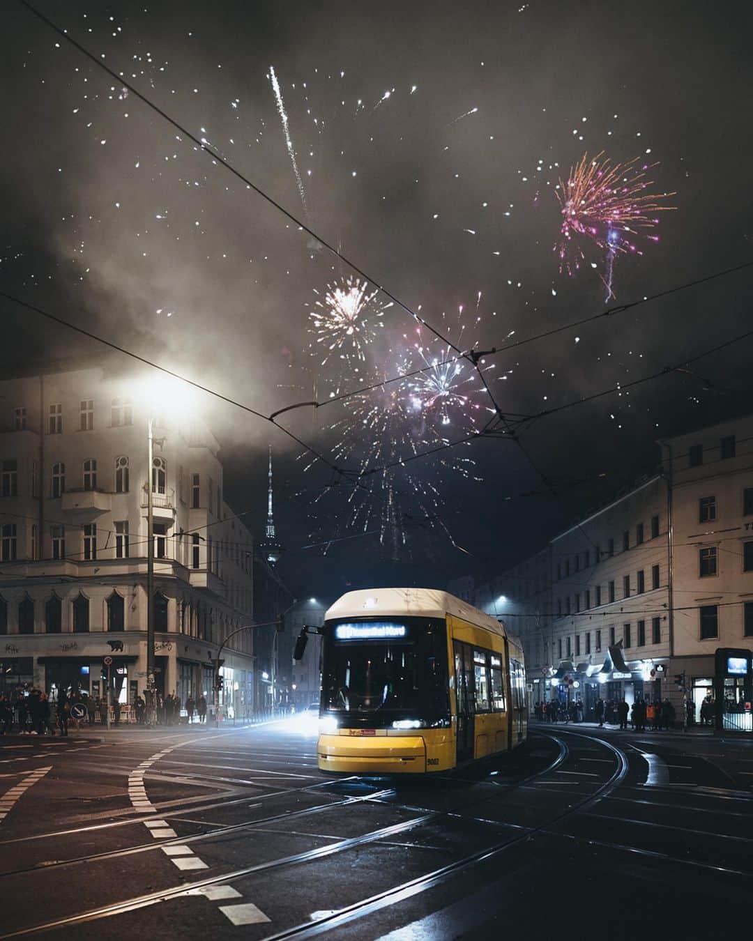 Thomas Kakarekoのインスタグラム：「finally moving midnight in Berlin, a new decade begins.  #berlin #HNY」