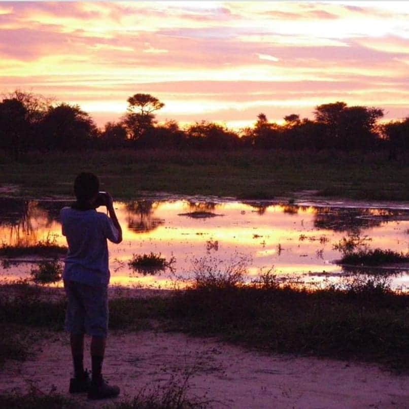 ウィリー・ガーソンさんのインスタグラム写真 - (ウィリー・ガーソンInstagram)「A good memory....#tbt 5 years ago today, @nathen_garson spotted in the wild in Botswana」1月3日 1時14分 - willie.garson