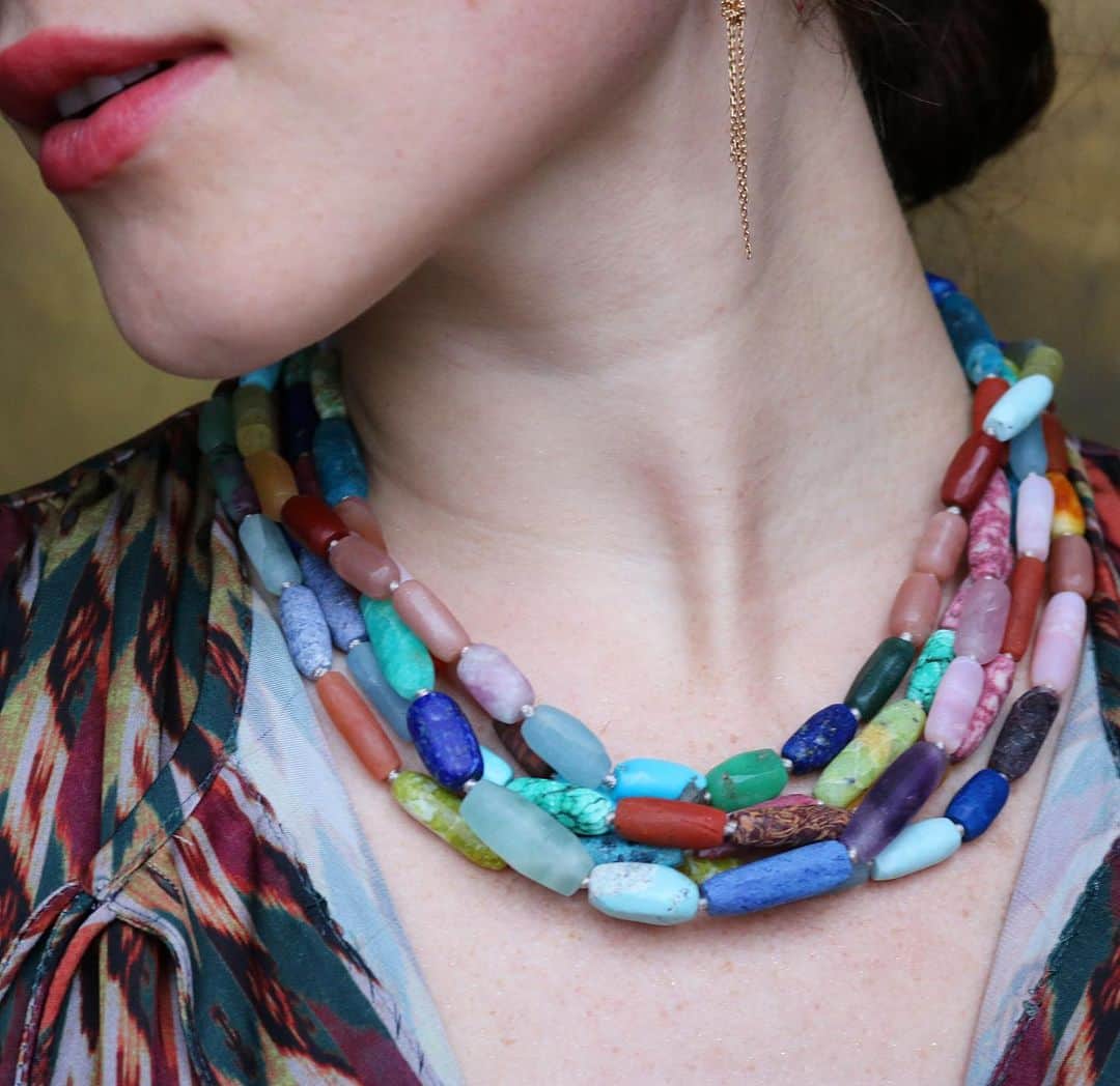のインスタグラム：「Bringing color, luxury, life, and feeling into the New Year with hand honed one of a kind gem bead necklaces . Select pieces available @twistonline and new stock heading to @whitebirdjewellery soon! #oneofakind #uniquegems #earthyeelgance #brookegregson 🌈💕」