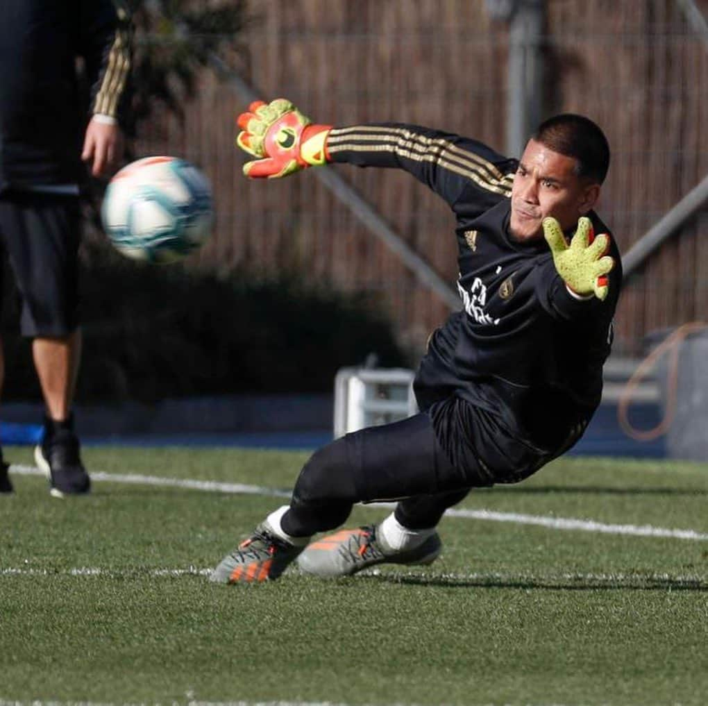 アルフォンス・アレオラさんのインスタグラム写真 - (アルフォンス・アレオラInstagram)「Focus ! @realmadrid #HalaMadrid」1月3日 1時51分 - alphonseareola