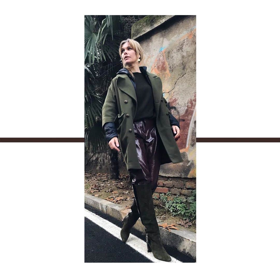 のインスタグラム：「Back to office with the best trousers in town  #beannaritan #annaritan #fw19」
