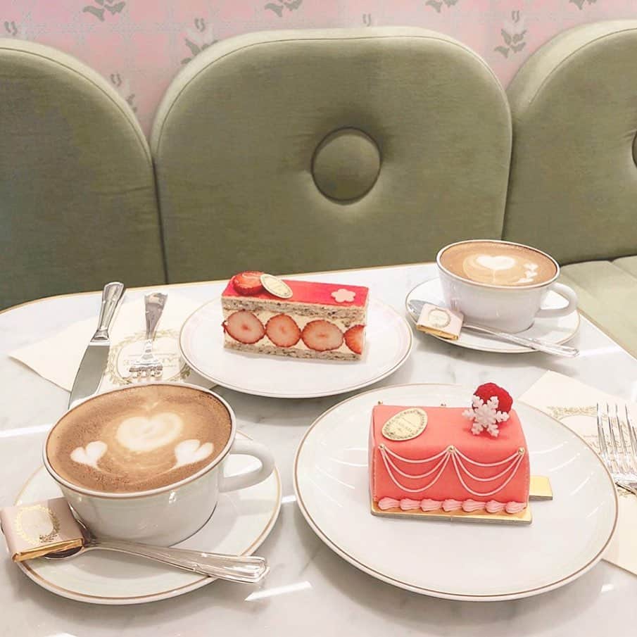 ローリエプレス編集部のグルメインスタ