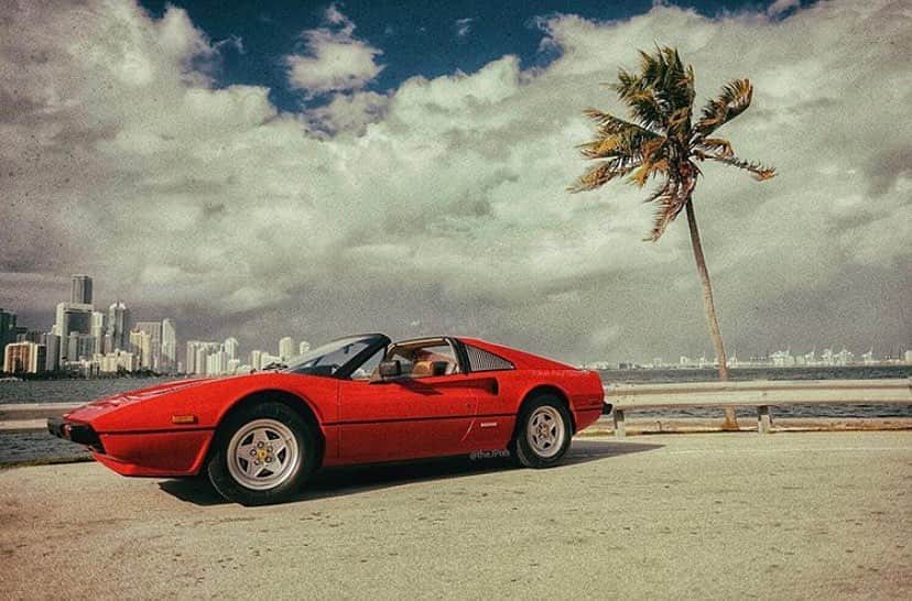 Ferrari USAさんのインスタグラム写真 - (Ferrari USAInstagram)「Name a movie or show that the iconic Ferrari 308 GTSi starred in. ⁣ ⁣ 📷: @thejpixx⁣ 🏎: @jorgemiamibroker⁣ ⁣ #tbt #FerrariClassiche #ClassicCars」1月3日 12時51分 - ferrariusa