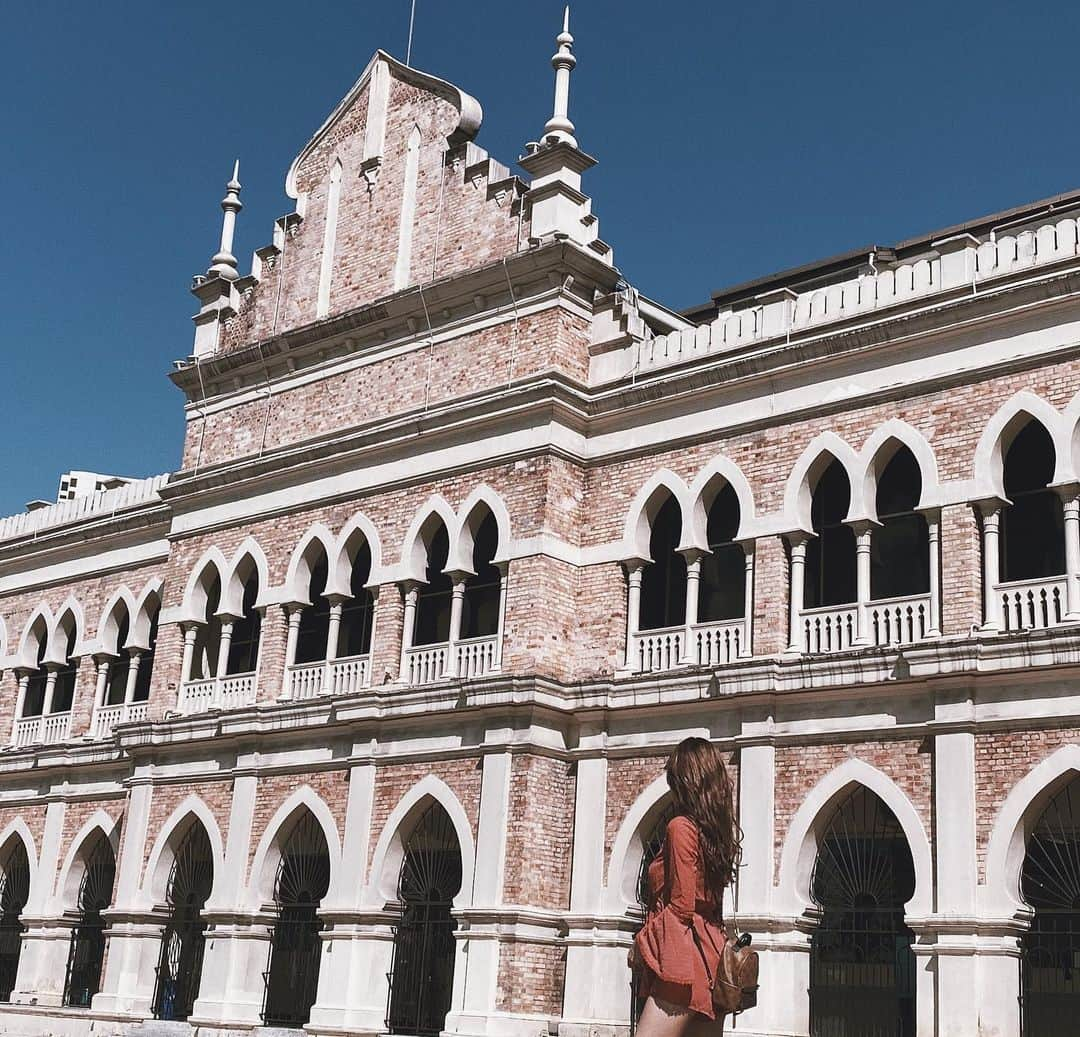 小原優花さんのインスタグラム写真 - (小原優花Instagram)「ムルデカ広場も見に行ったよ🏛🇲🇾🚶🏼‍♀️✨ ・ #Malaysia #マレーシア #kualalumpur #クアラルンプール #travel #trip #旅行 #ムルデカスクエア #イスラム建築 #1987年」1月3日 12時54分 - yunkoro519