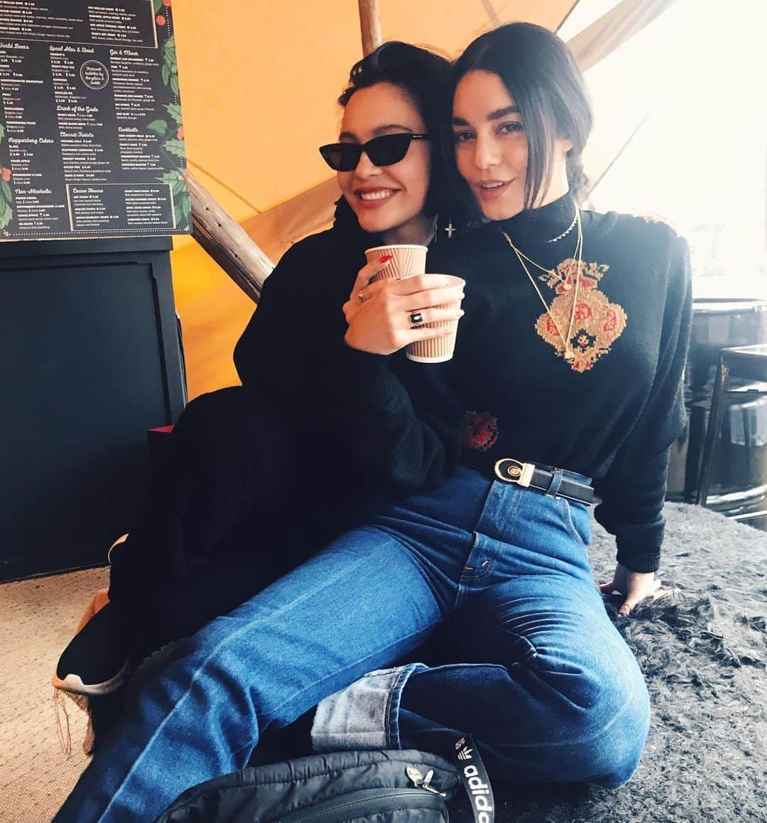 ステラ・ハジェンズさんのインスタグラム写真 - (ステラ・ハジェンズInstagram)「missin my twin 💕👯‍♀️」1月3日 4時21分 - stellahudgens