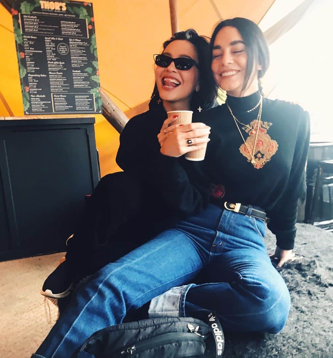 ステラ・ハジェンズのインスタグラム：「missin my twin 💕👯‍♀️」