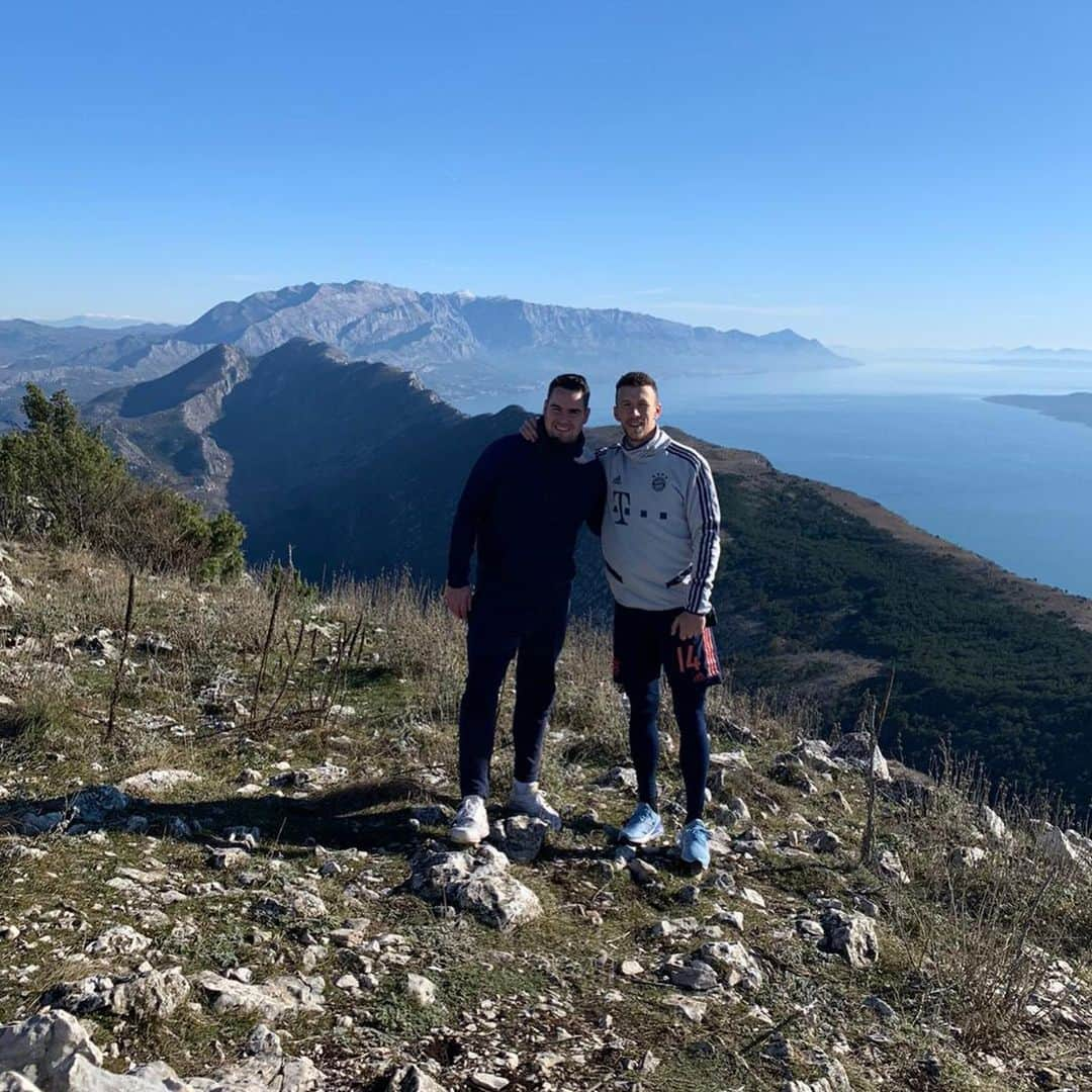 イヴァン・ペリシッチさんのインスタグラム写真 - (イヴァン・ペリシッチInstagram)「🙏🏼🌞🏃🏽🧗🏽‍♂️🇭🇷 .. #Punjenje🔋 #Omiš #HappyNewYear #2020 #GolubovaKlupica🤪」1月3日 4時26分 - ivanperisic444