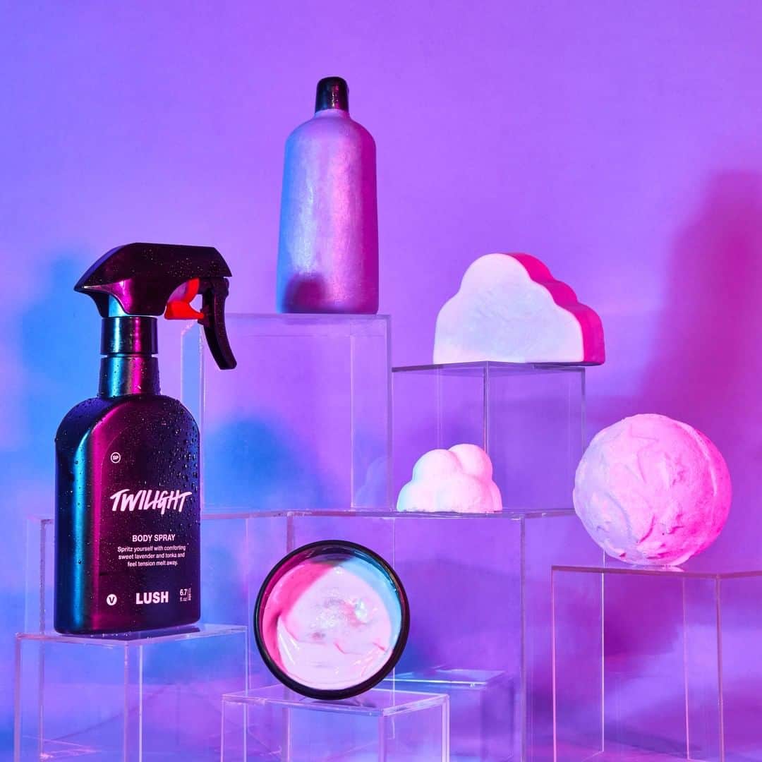 LUSH Cosmeticsさんのインスタグラム写真 - (LUSH CosmeticsInstagram)「So 👏Many 👏 Ways 👏 to enjoy this cult-fave scent!⁠ ⁠ The newest is our Sleepy Naked Shower Gel, which captures the uber relaxing lavender and tonka scent, without any packaging. ⁠ ⁠ Make sure 2020 is full of good sleeps. Shop our Sleepy range on our link in bio now. 💜⁠😴⁠ *⁠ *⁠ *⁠ *⁠ #sleeping #sleepy #wellness #dreaming #bedtime #relax #essentialoils #goodnight #dreams #instagood」1月3日 5時20分 - lushcosmetics
