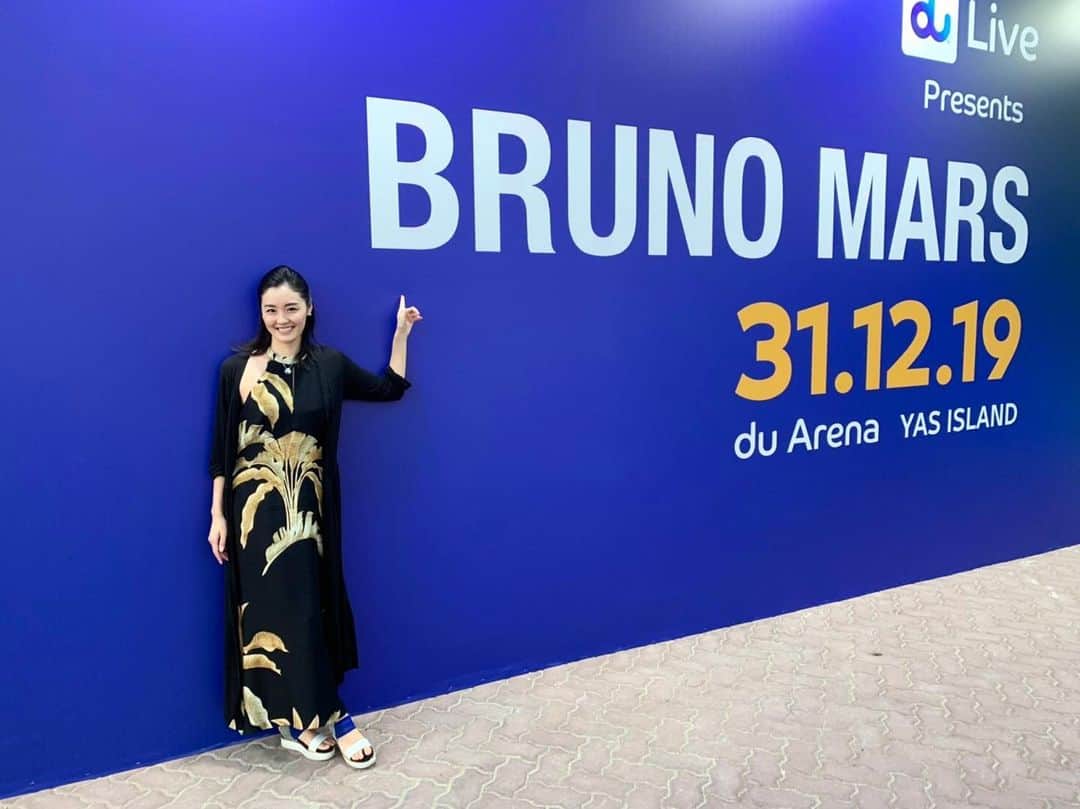 佐藤仁美のインスタグラム：「Welcome2020.  #BrunoMars #countdown  #AbuDhabi #UAE」