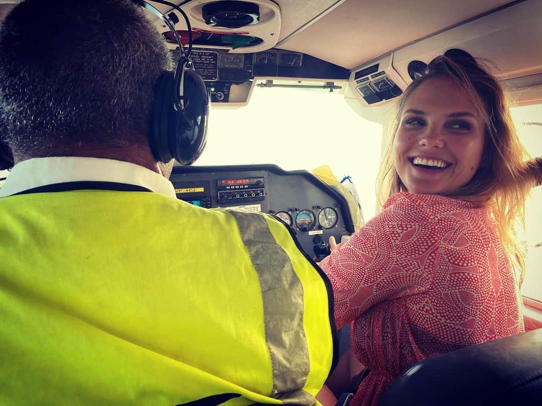 スティーヴン・アメルさんのインスタグラム写真 - (スティーヴン・アメルInstagram)「7 years of marriage with this one. This is Cass’ face flying a plane after an entire day of the two of us celebrating our love and our friendship. I’m lucky to be so lucky.」1月3日 5時54分 - stephenamell