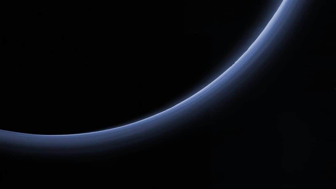 NASAさんのインスタグラム写真 - (NASAInstagram)「Why is the sky blue? This age-old question may not be unique to Earthlings after all. ⁣ ⁣ Though its surface may look like many a barren terrain in our solar system, this image actually depicts the sapphire haze around Pluto. ⁣ ⁣ 😮💙🎨⁣ ⁣  Colors, both those the human eye can see and those measured by other instruments, tell scientists a lot about the distant worlds they are viewing. Like on our own planet, a blue sky often results from the scattering of sunlight by very small particles in the atmosphere. What blocks light out in space can be just as important. If you follow the outline of the planet very closely, you can even see topographical features like mountains illuminated on the top right (near the 4 o’clock position). ⁣ ⁣ Image Credit: NASA/@johnshopkinsapl/@souhwestresearchinstitute⁣ ⁣ #NASA #pluto #solarsystem #blueskies #science」1月3日 6時55分 - nasa