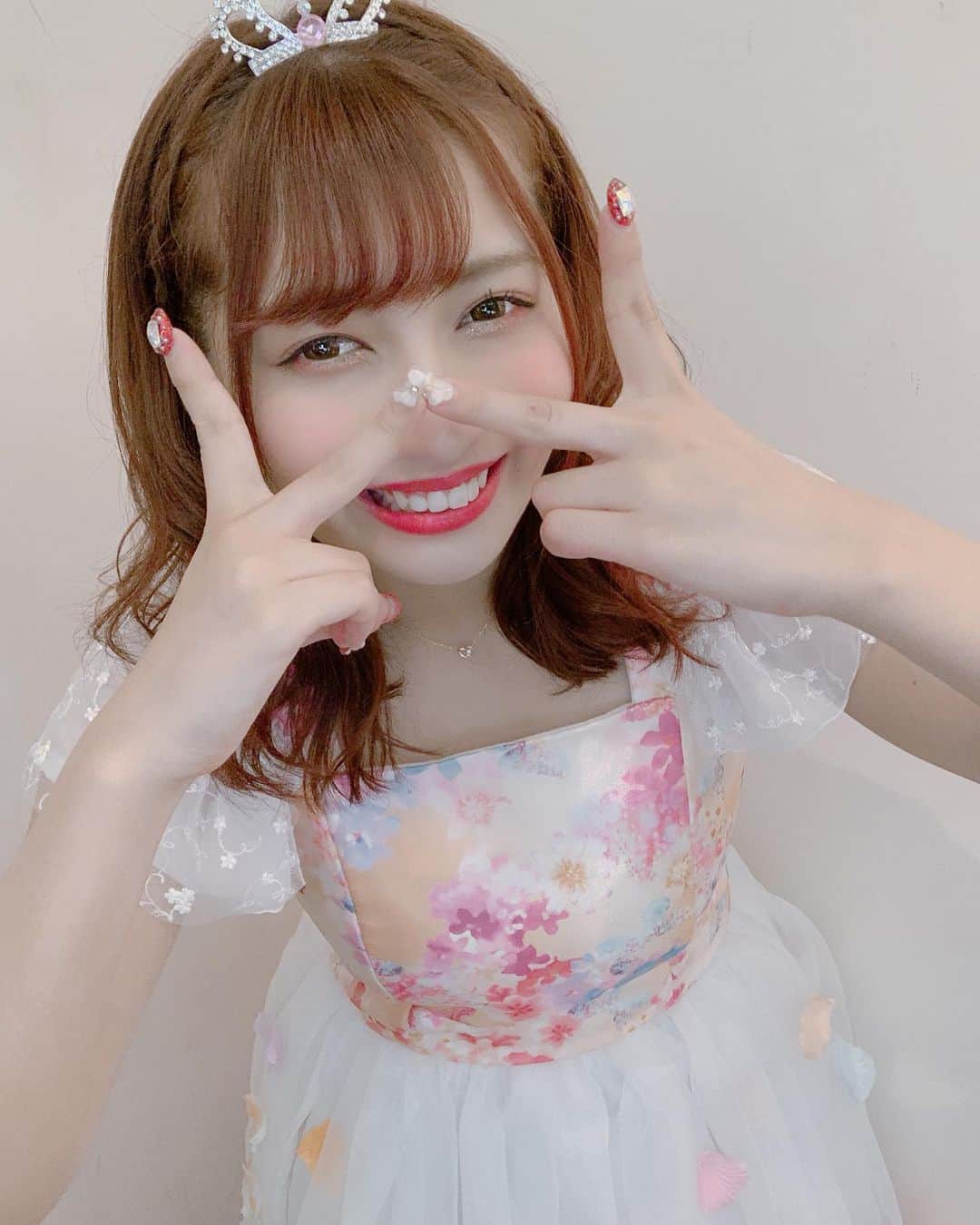 太田里織菜のインスタグラム：「. 通称、里織菜ぴーす(笑) . #らぶどる」