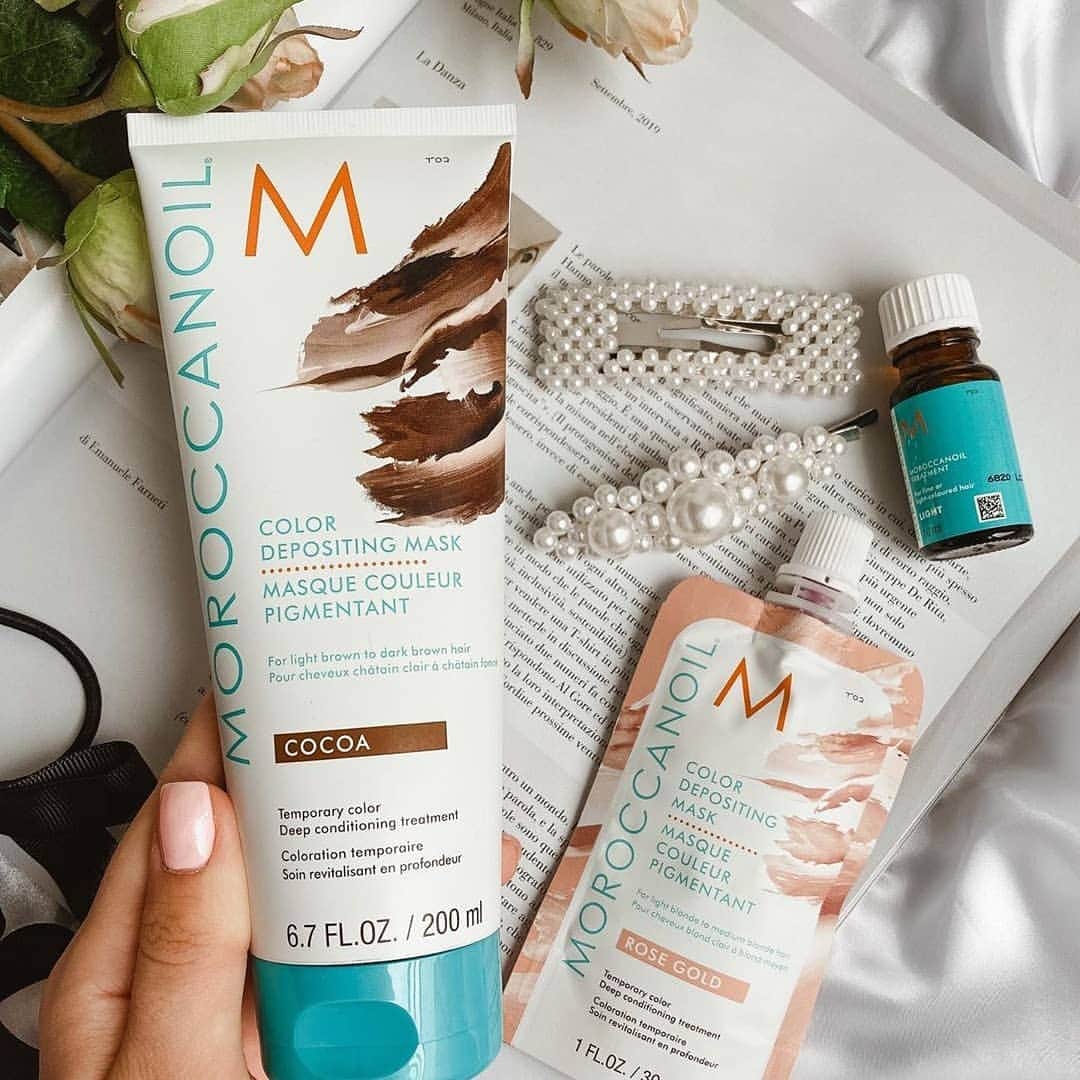 Moroccanoilさんのインスタグラム写真 - (MoroccanoilInstagram)「@iloveandreea’s favorite thing about our Color Depositing Mask is being able to explore different shades without compromise. What is your favorite shade?」1月3日 7時59分 - moroccanoil