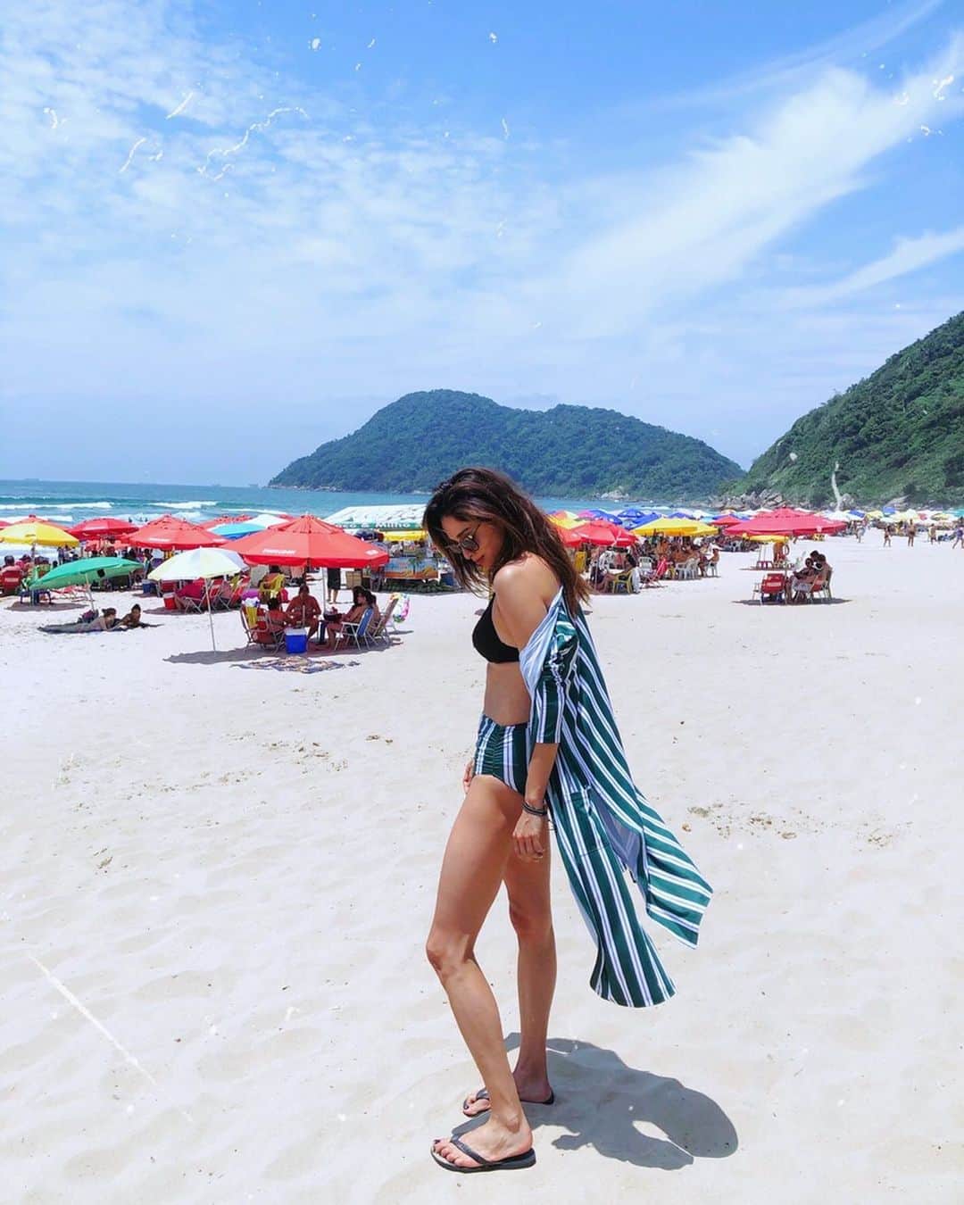 ケリーさんのインスタグラム写真 - (ケリーInstagram)「2020✨01✨01✨ ・ Blue Sky Sunny day🇧🇷💛💚💙 ・ #brazil#2020#beach#sun#vacation#sanairesort#nye#20200101#ブラジル#お正月#年越し#夏」1月3日 8時39分 - kellymisawa