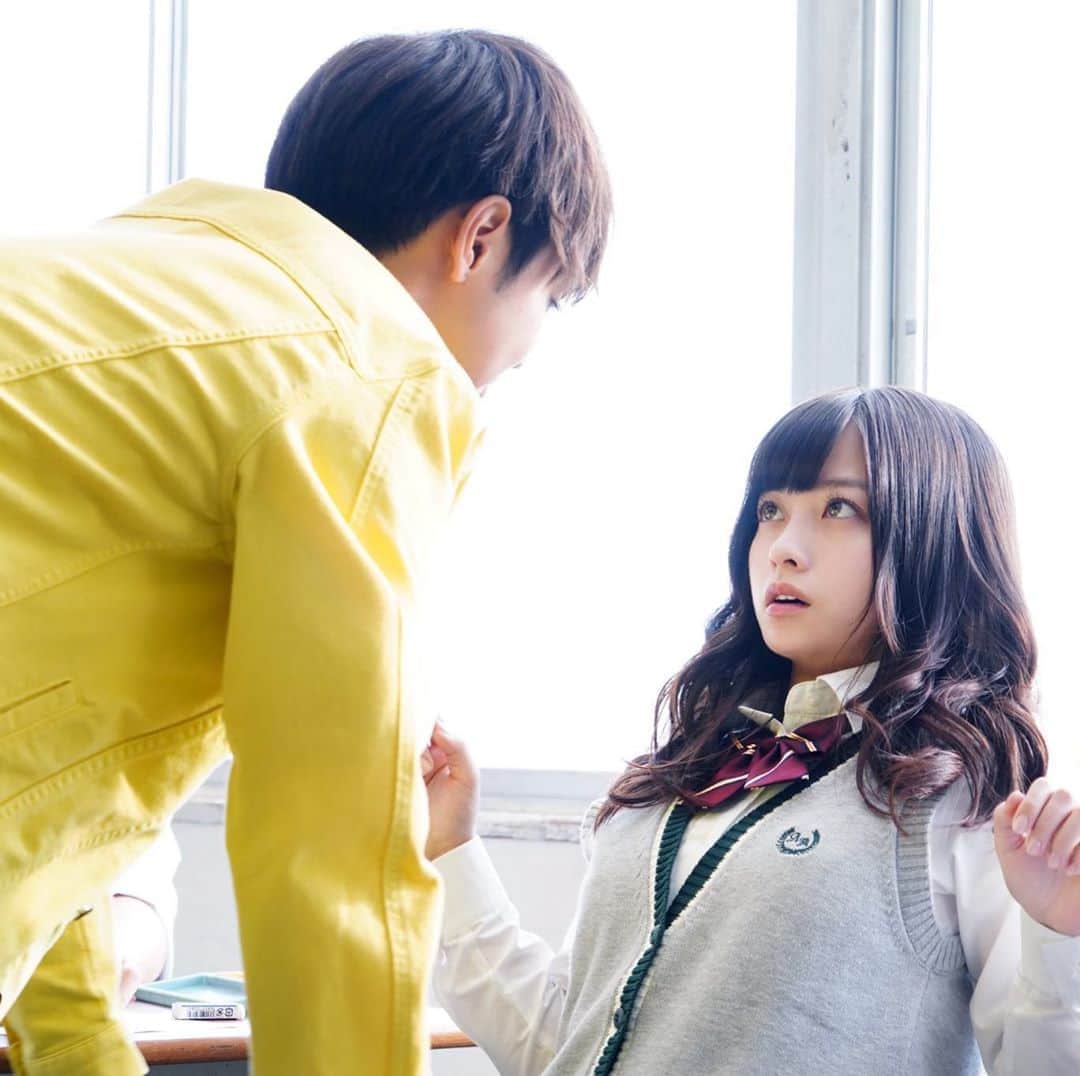 映画『午前0時、キスしに来てよ』のインスタグラム：「＼✨💫#0キス のヒミツ💫✨／﻿ ﻿ 🕓誰もが夢見る永遠のあこがれシチュエーション💫﻿ ﻿ 「もともとラブストーリー💘が大好きで、一般女性👱‍♀️が手の届かない王子様🤴のような男性と恋💞をするという話を作りたかった」と髙木プロデューサー✨﻿ ﻿ #午前0時キスしに来てよ﻿ #ゼロキス #ラブストーリー﻿ #映画 #movie﻿ #片寄涼太 #橋本環奈」